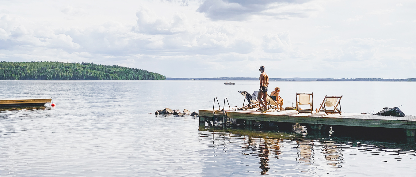 Mökkivessa perheen saarimökille