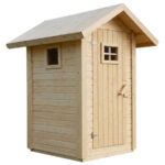 puucee edestä maalaamattomana sivuikkunalla