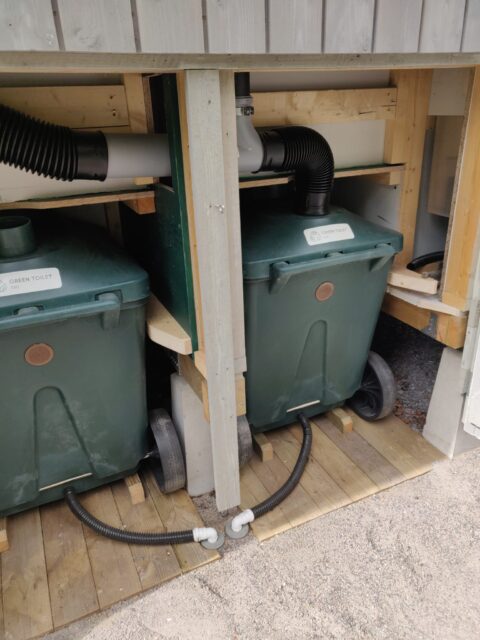 Green Toilet kompostisäiliöt Helsinki Huussissa